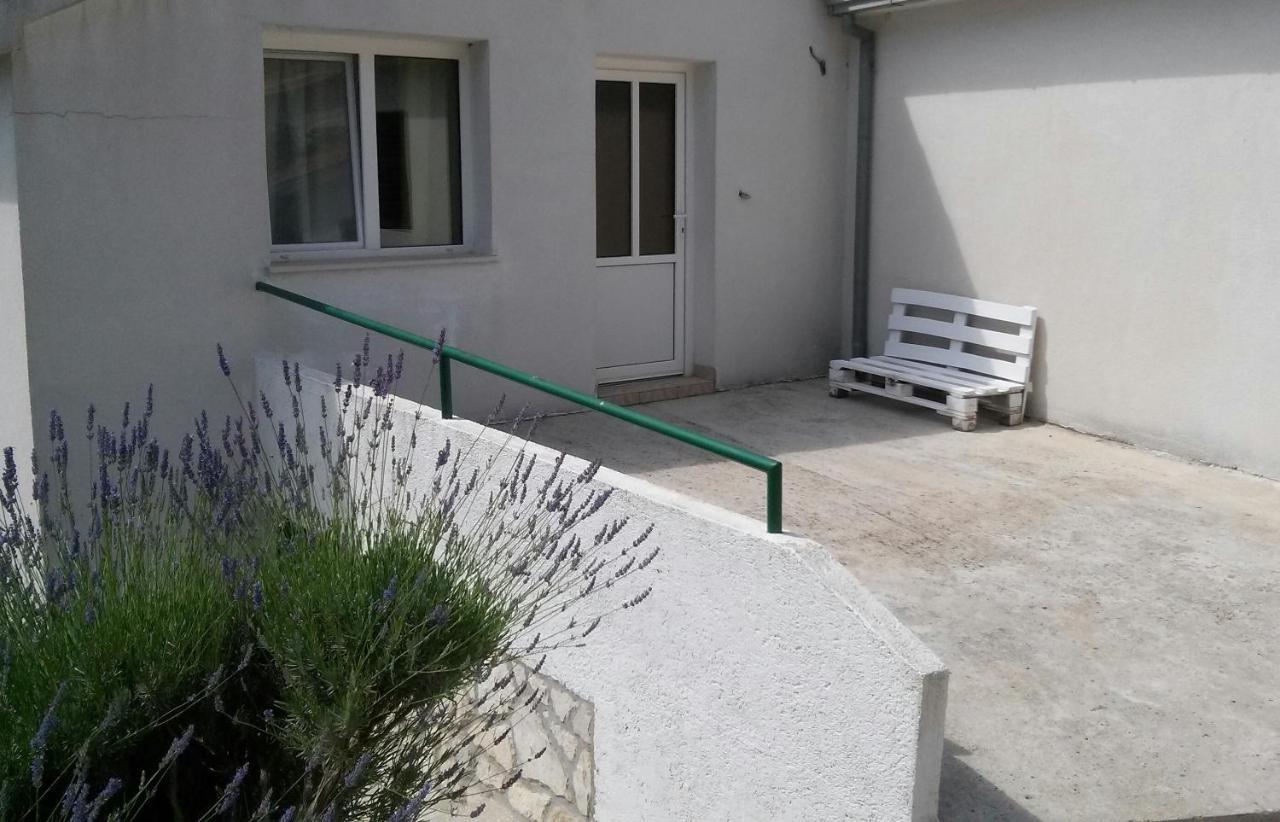 Apartments And Rooms With Parking Space Zavala, Hvar - 128 Jelsa  Eksteriør bilde