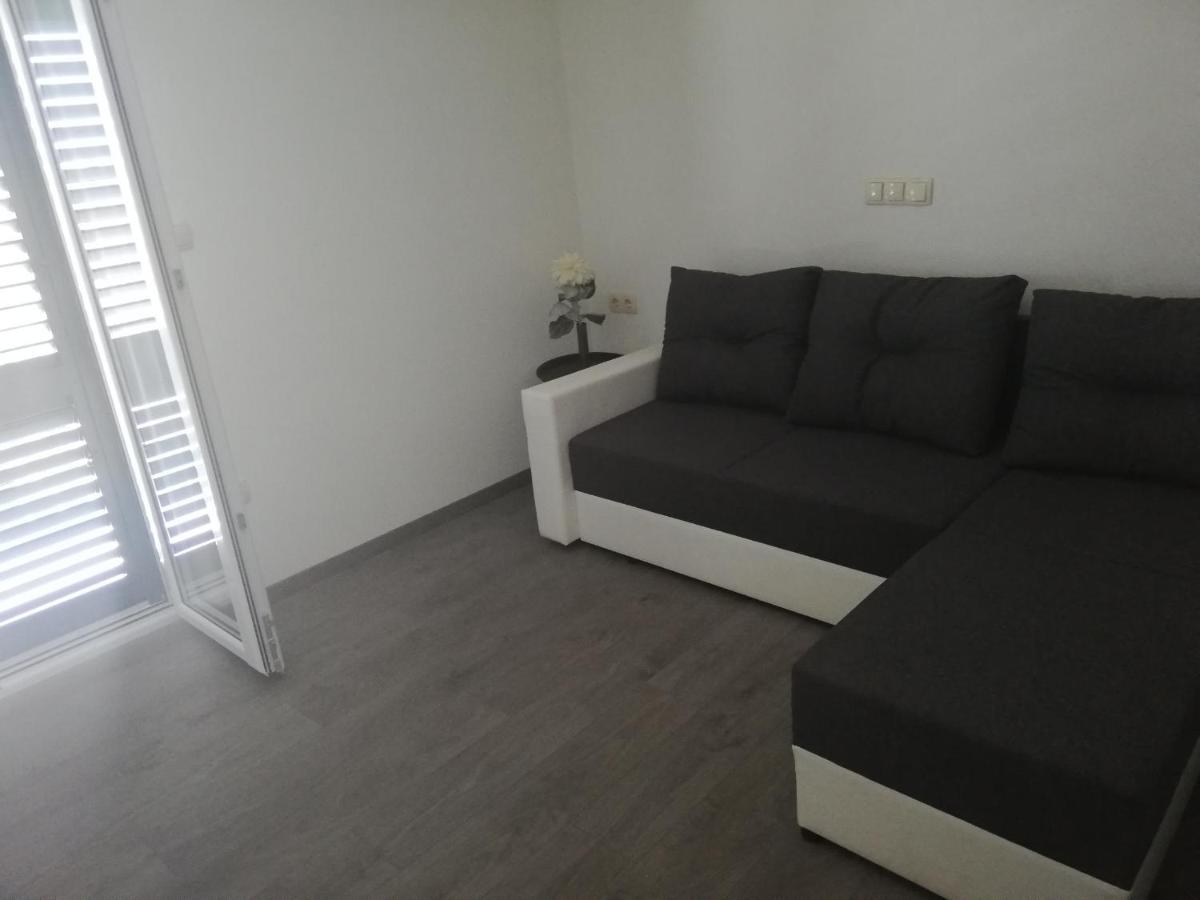 Apartments And Rooms With Parking Space Zavala, Hvar - 128 Jelsa  Eksteriør bilde