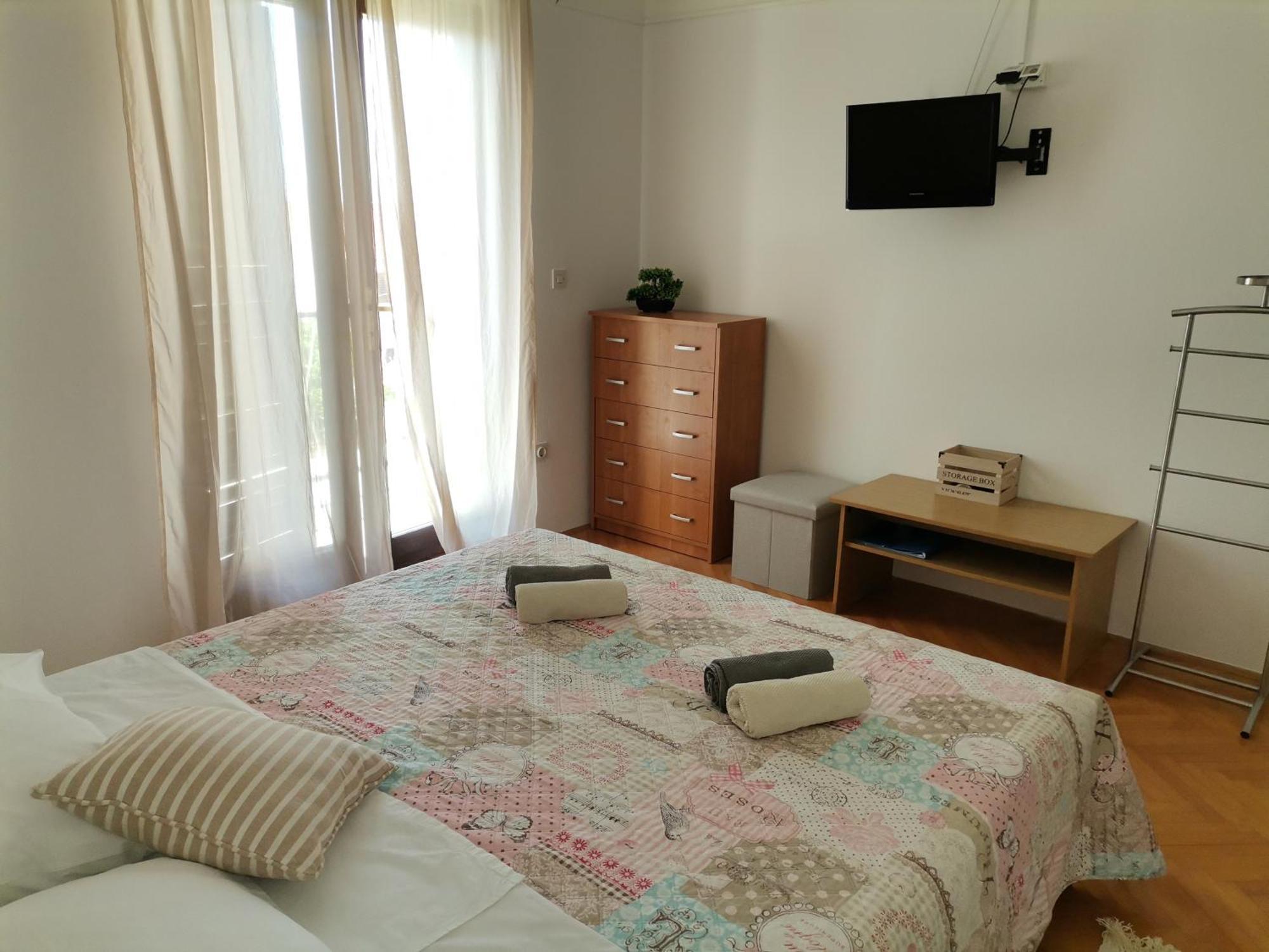 Apartments And Rooms With Parking Space Zavala, Hvar - 128 Jelsa  Rom bilde